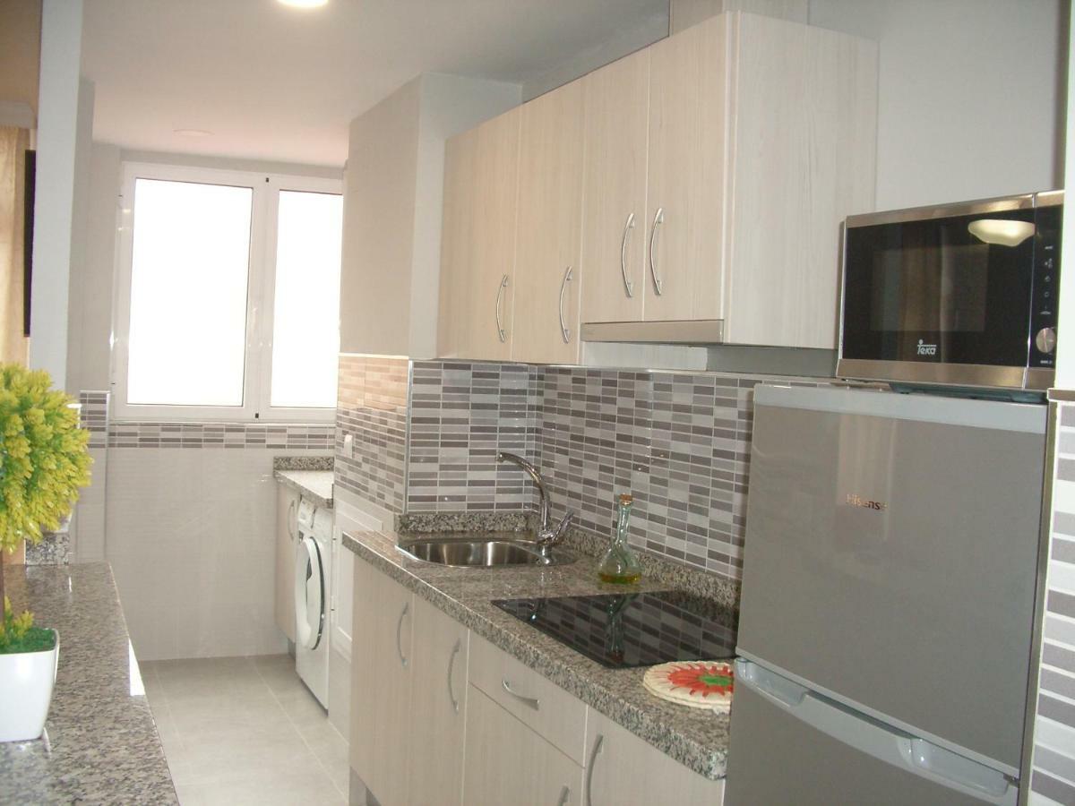 Paseo Maritimo De Poniente Lägenhet Málaga Exteriör bild