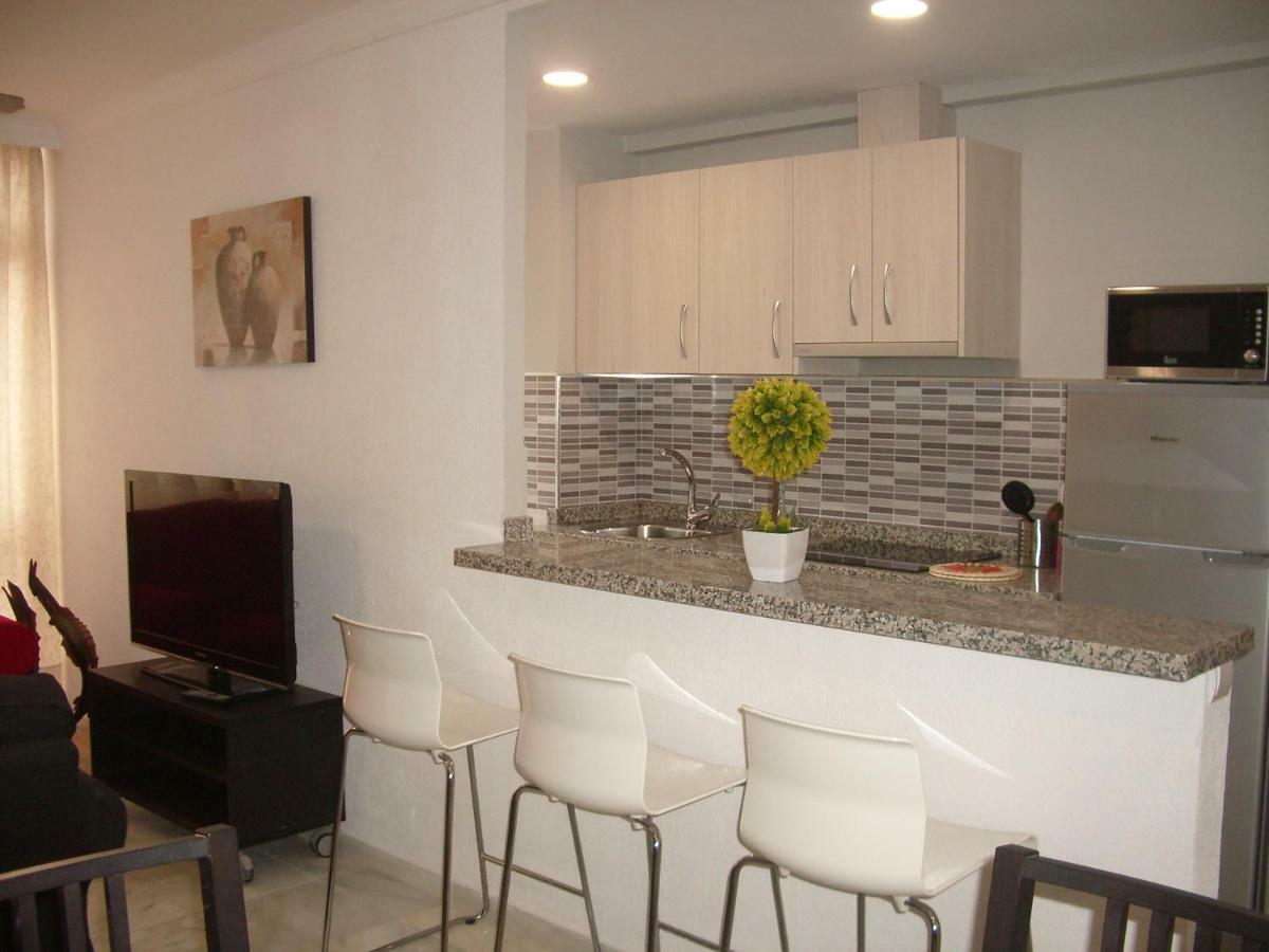 Paseo Maritimo De Poniente Lägenhet Málaga Exteriör bild