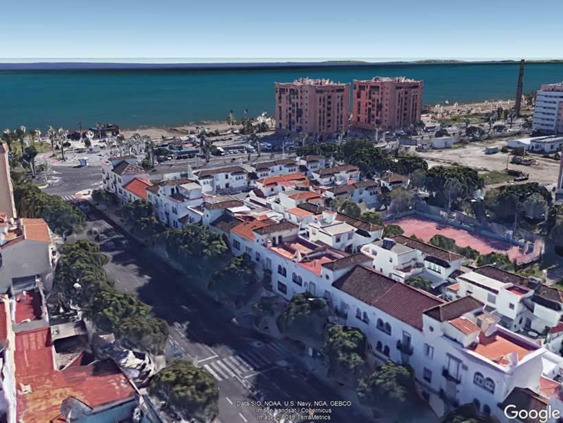 Paseo Maritimo De Poniente Lägenhet Málaga Exteriör bild